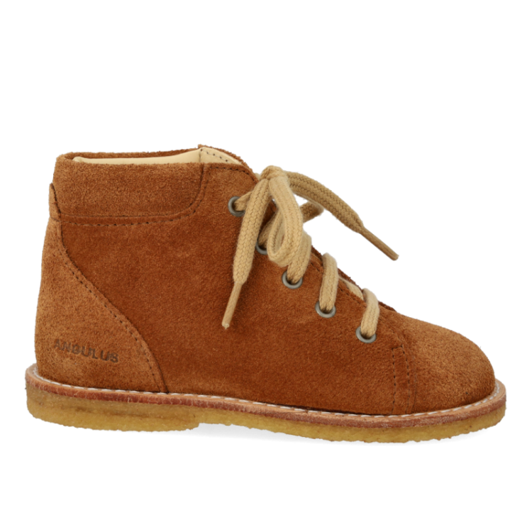 classic lace-up shoe cognac 2