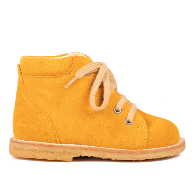 classic lace-up shoe sun yellow