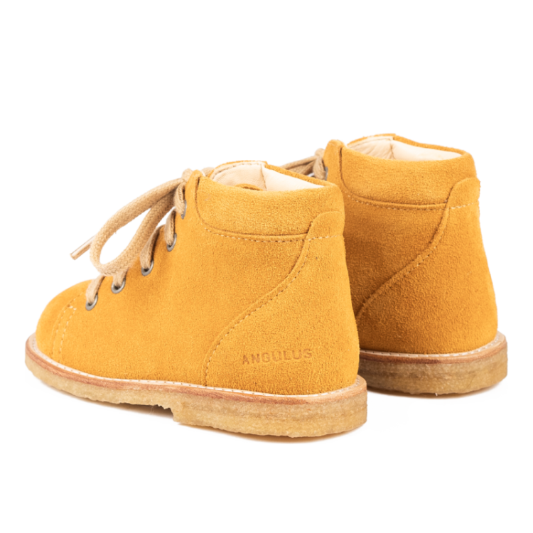 classic lace-up shoe sun yellow