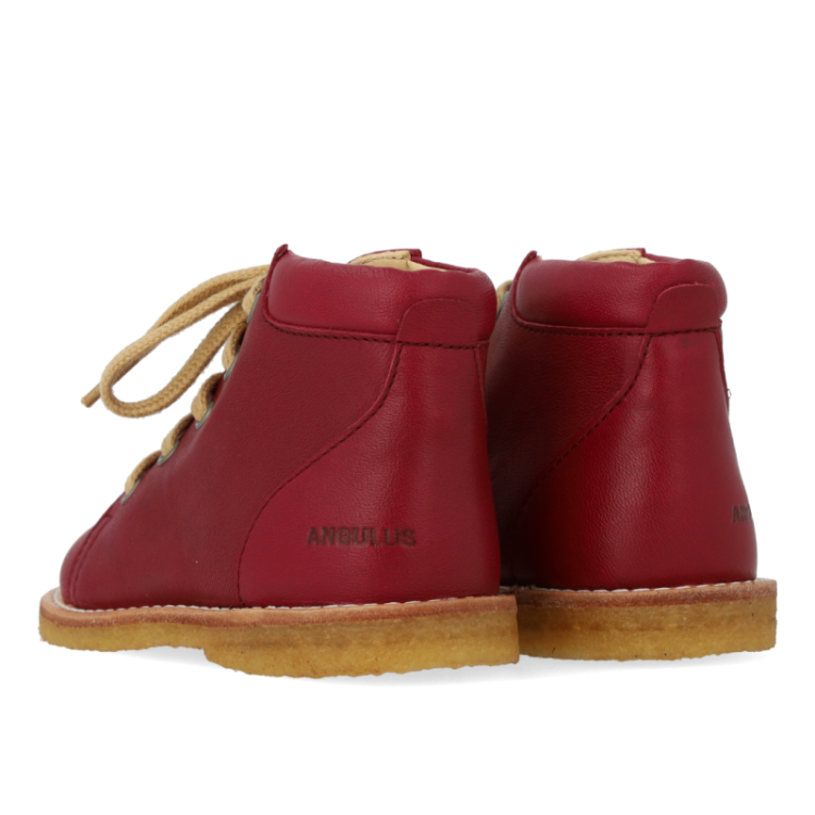 classic lace-up shoe berry