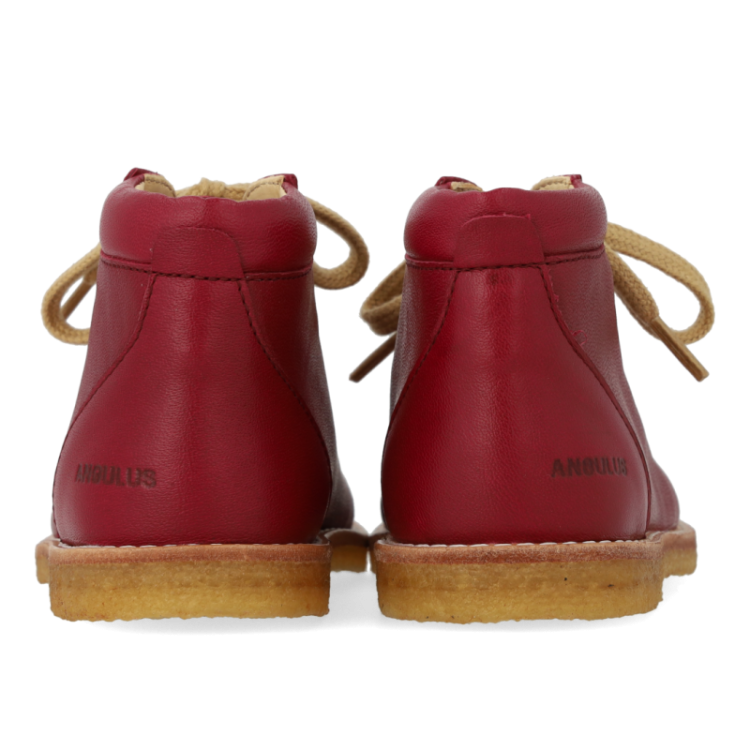 classic lace-up shoe berry