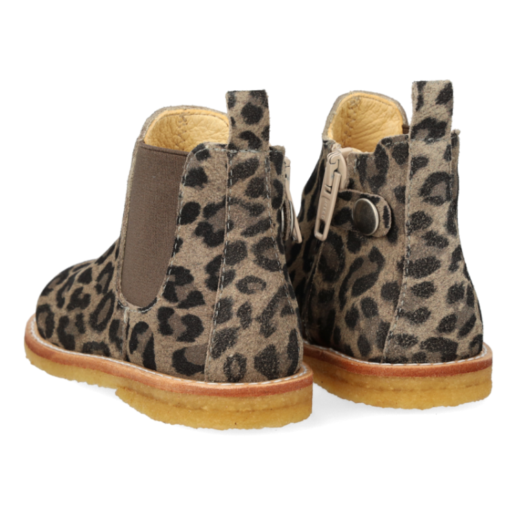 classic chelsea boot beige leo brown