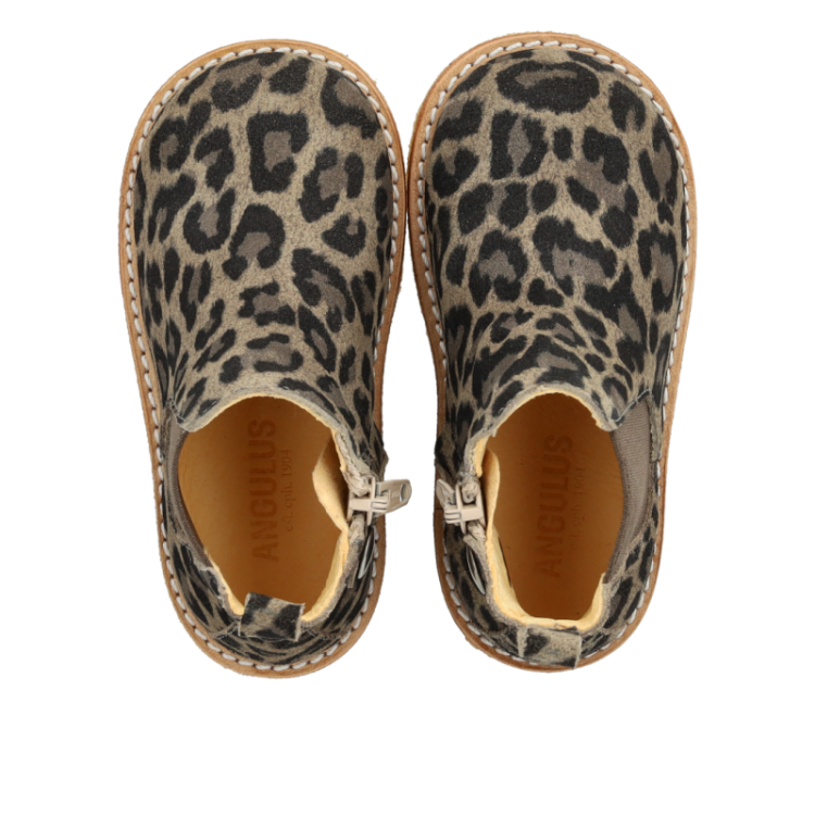 classic chelsea boot beige leo brown