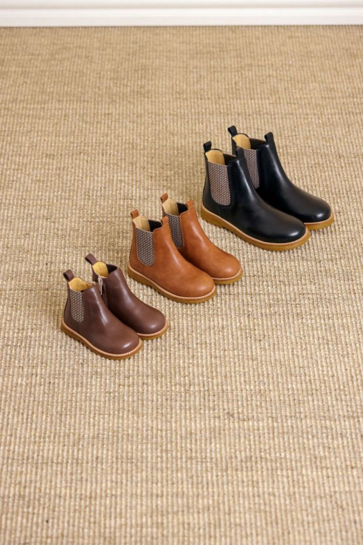 classic chelsea boot forrest check e