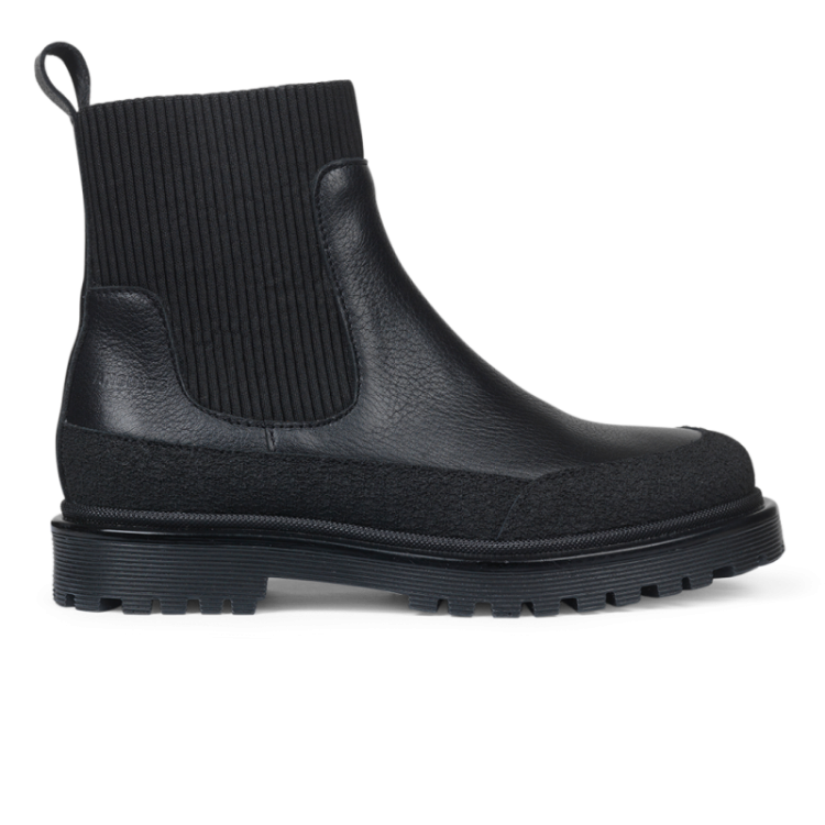 chelsea boot with track sole black