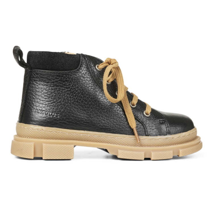mit-cut sneaker black