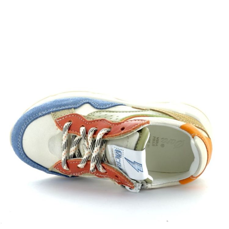 chunky sneaker jeans