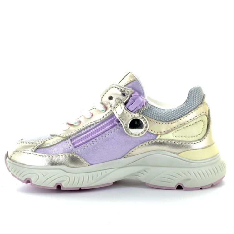 trendy sneaker lila