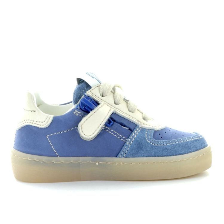 sneaker jeans